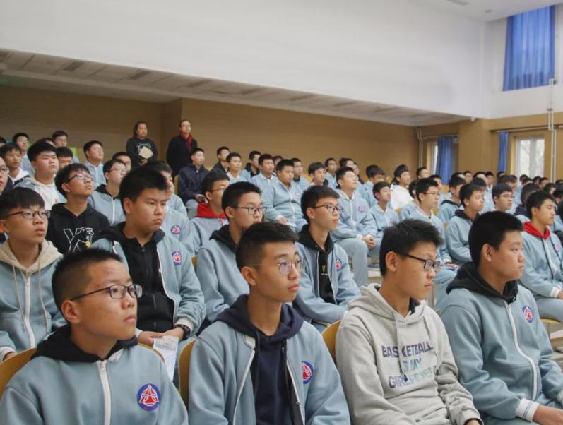 北京10所野鸡大学曝光，学生毕业后还是高中学历，受到官媒点名