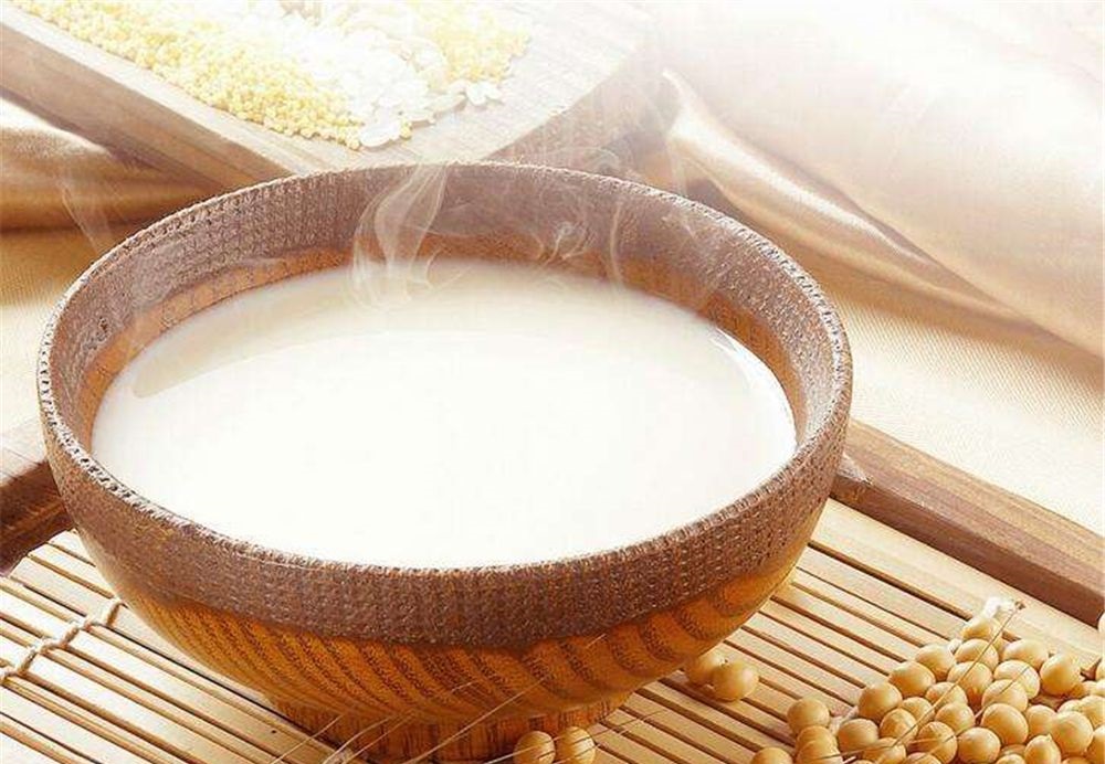 一家生意火爆一家惨淡,卖豆浆生意火爆了