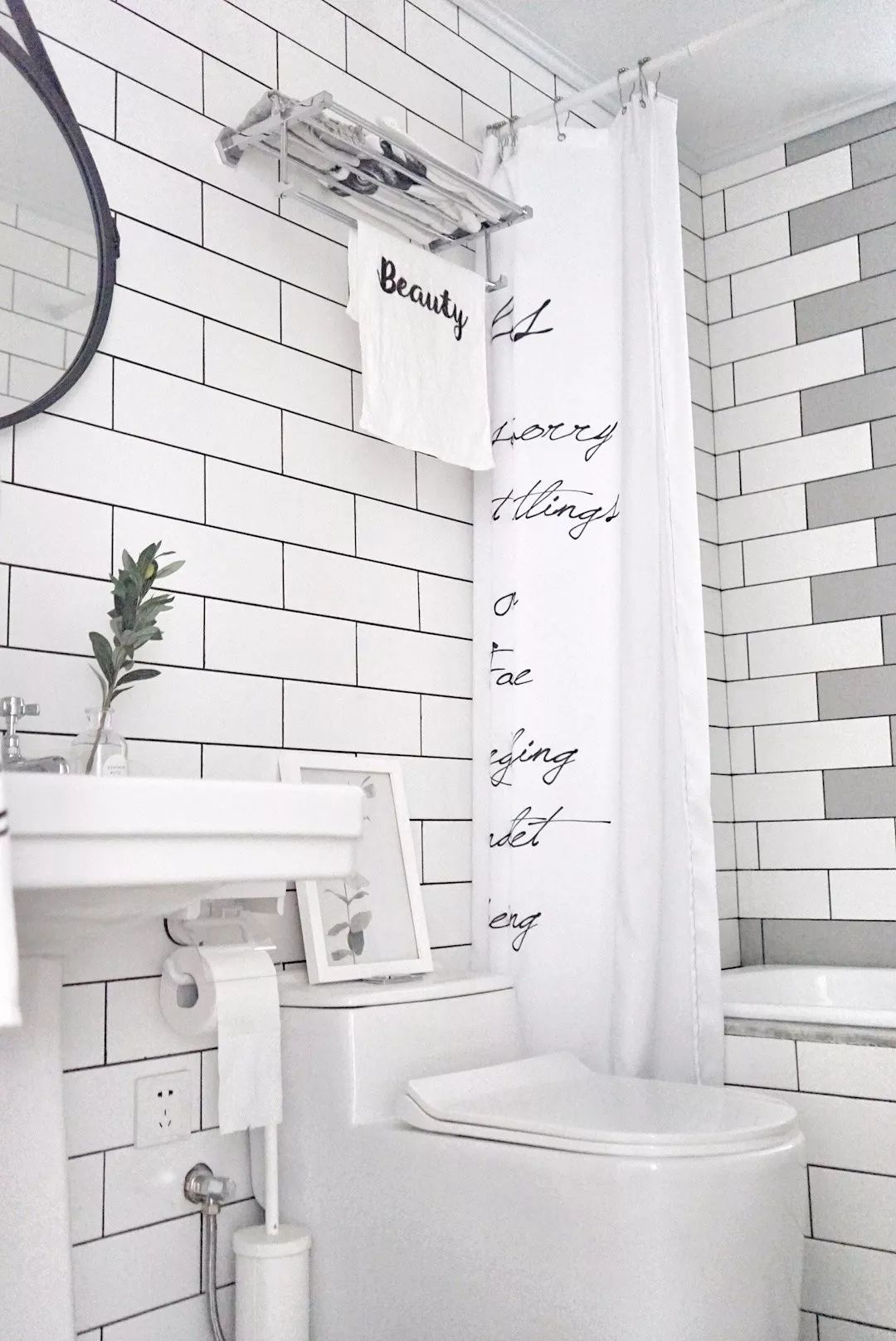 卫生间小毛巾架用哪种,卫生间打孔挂毛巾架会影响防水吗