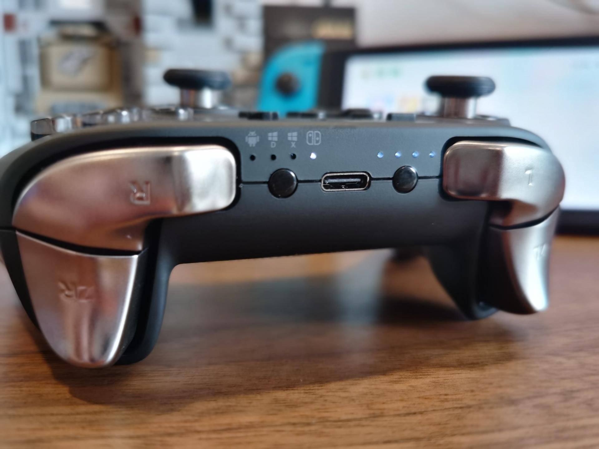 switch手柄对比谷粒金刚手柄,switchpro手柄淘宝200多