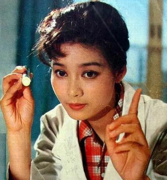 黄晓明赵薇23届金鸡奖,金鸡奖颁奖典礼黄晓明周冬雨