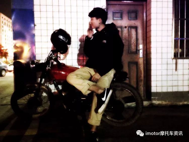 cb40094年和98年的有啥区别,1994本田cb400二手价格