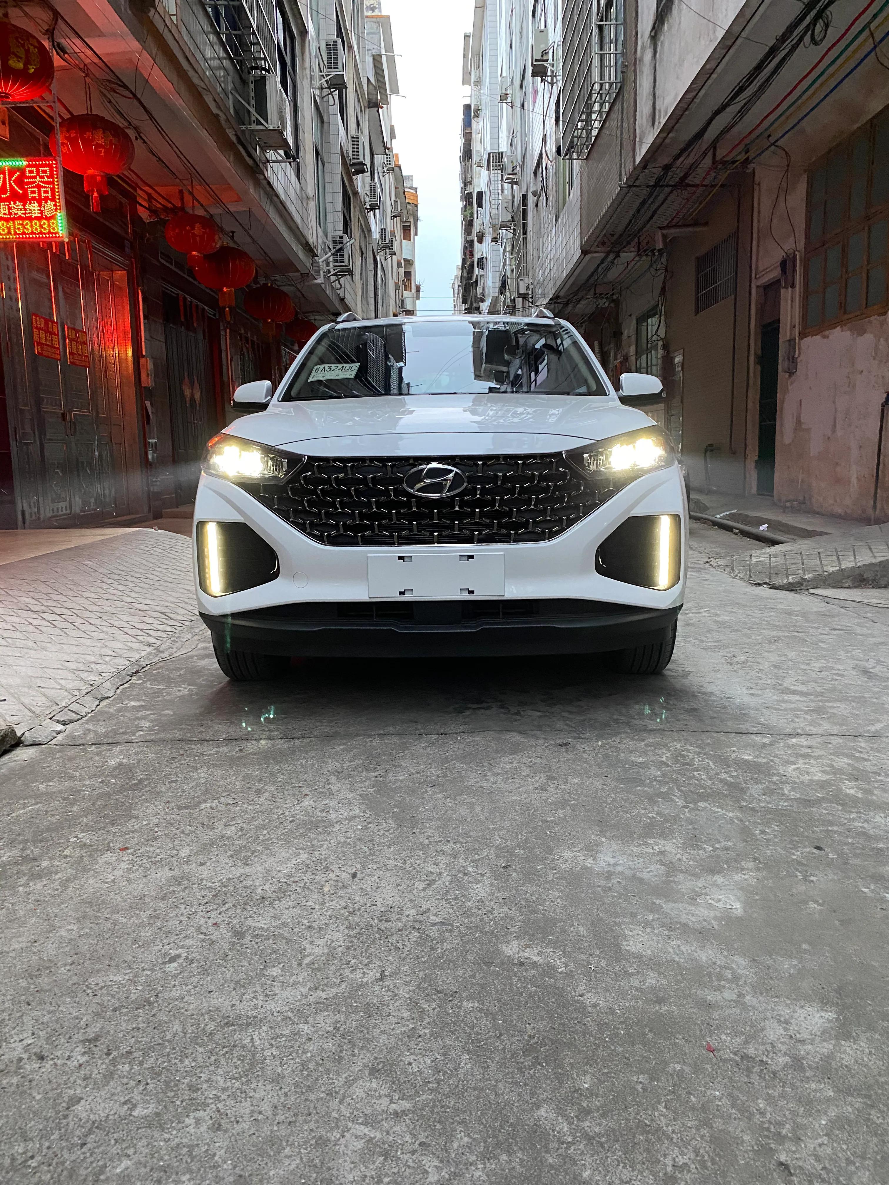30岁了选择轿车还是suv,30岁第一辆车轿车还是suv