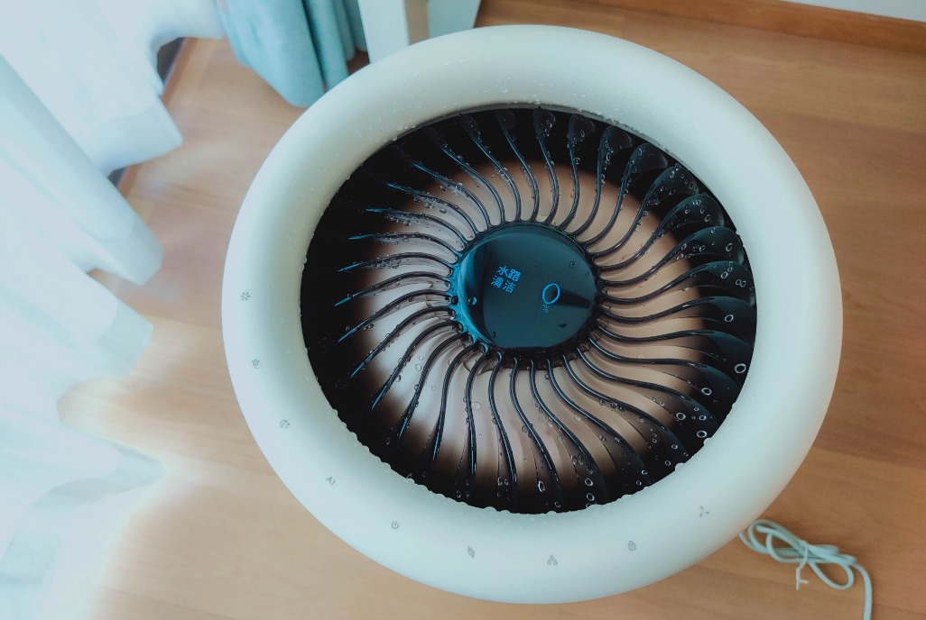 加湿器测评让我们告别冬日干燥,干燥的冬季加湿器选哪款