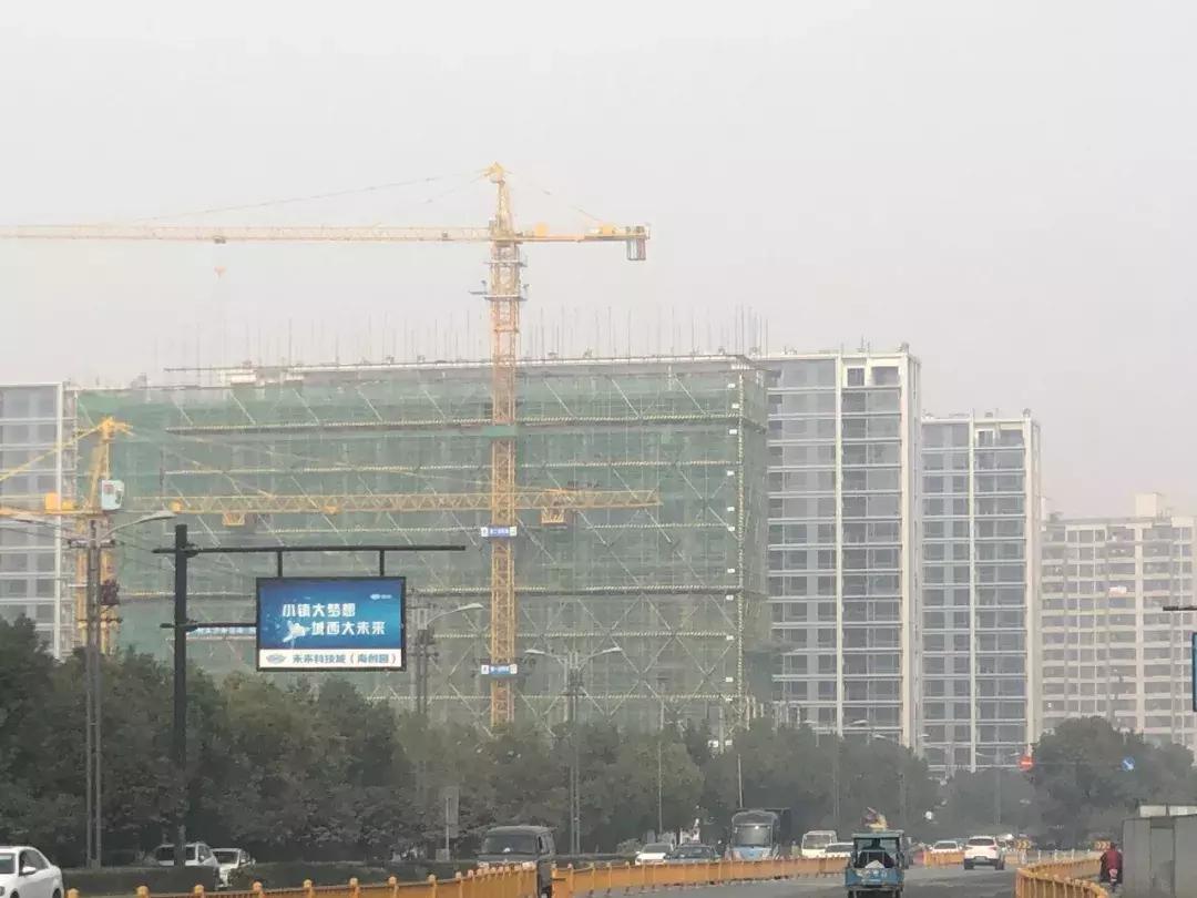 地铁红盘梧桐郡再推500套，评分接近90｜钱报楼盘测评002