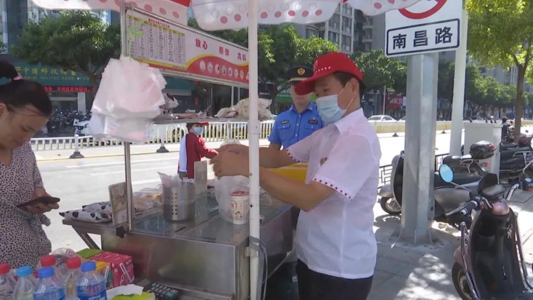 漳州——「民生关注」早龙早餐：小餐车大民生