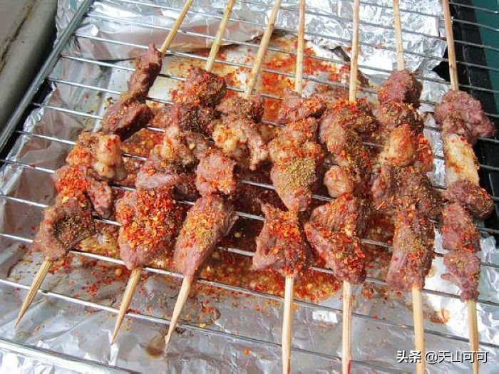 为什么羊肉串上的肥肉那么香,为什么羊肉串那么多筋