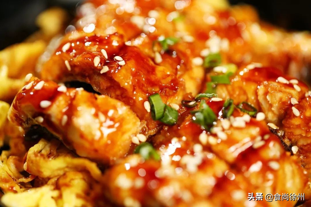 徐州发现超魔幻烧肉酒场，颜值赛高！可以大口吃肉大口喝酒！