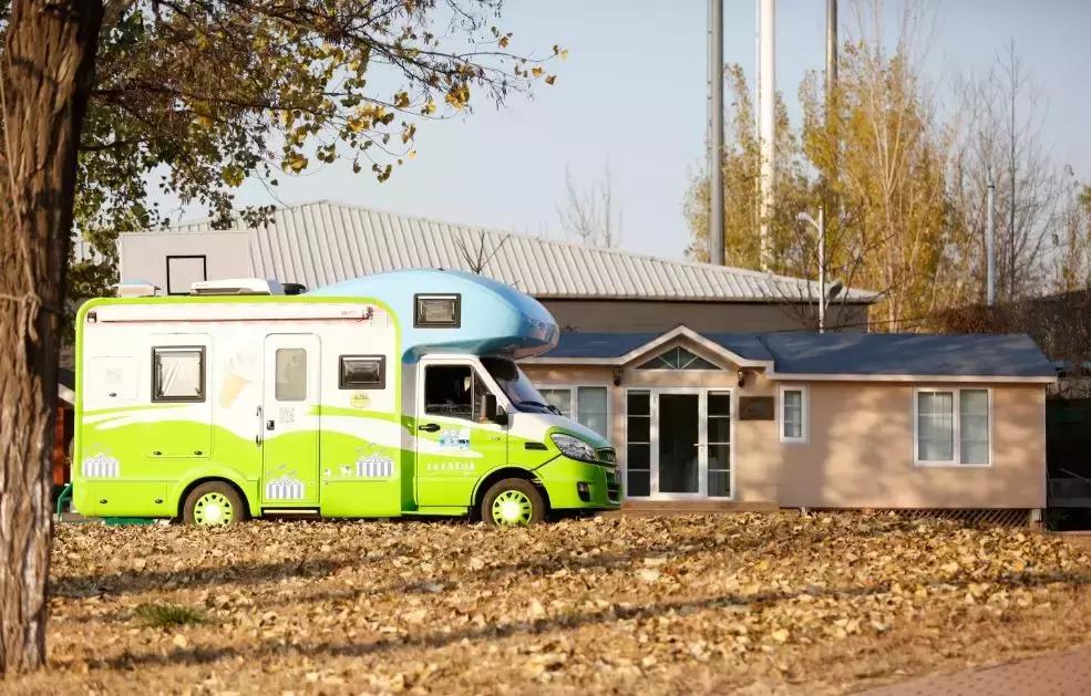 冰点先生冰淇淋房车：实现了远行的梦也装进了理想主义者的烟火气