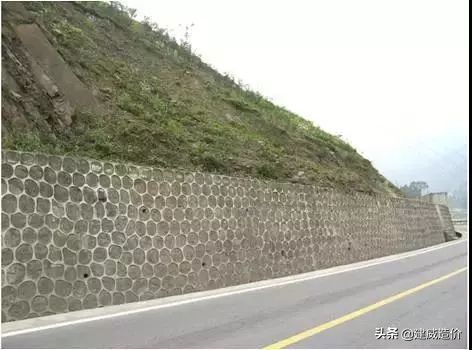 高速公路边坡支护技巧,土质高边坡支护方式建议