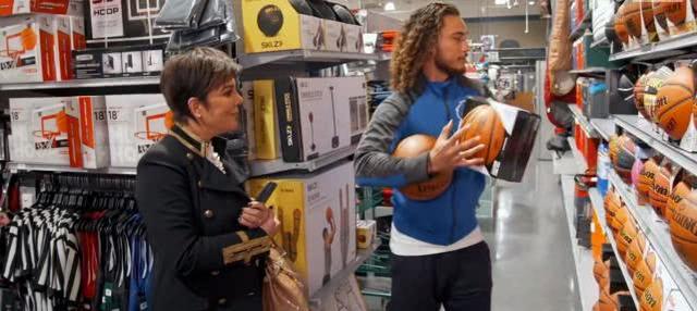 科勒卡戴珊二女儿,科勒的女儿生日宴