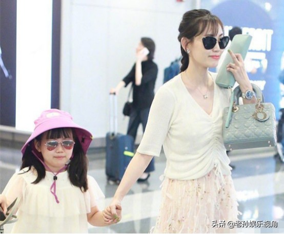 马蓉王宝强年轻照,王宝强最近与新女友照片