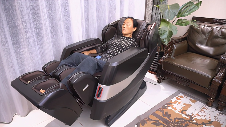 奥佳华7808按摩椅评测,奥佳华按摩椅7608pro和plus的区别