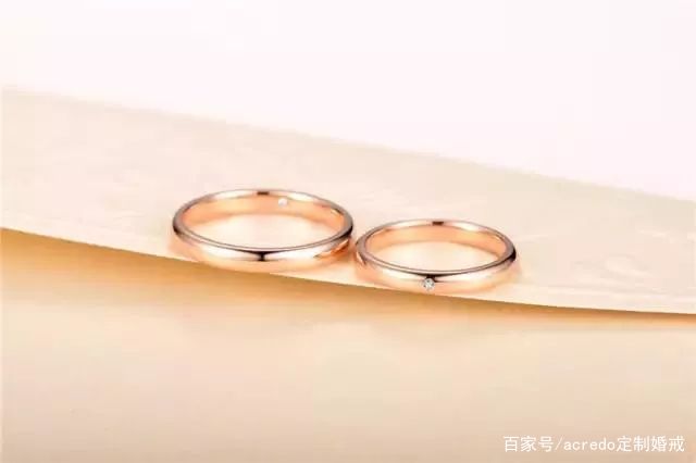 黄金贵彩金也会变贵吗,为什么彩金戴着戴着变色了