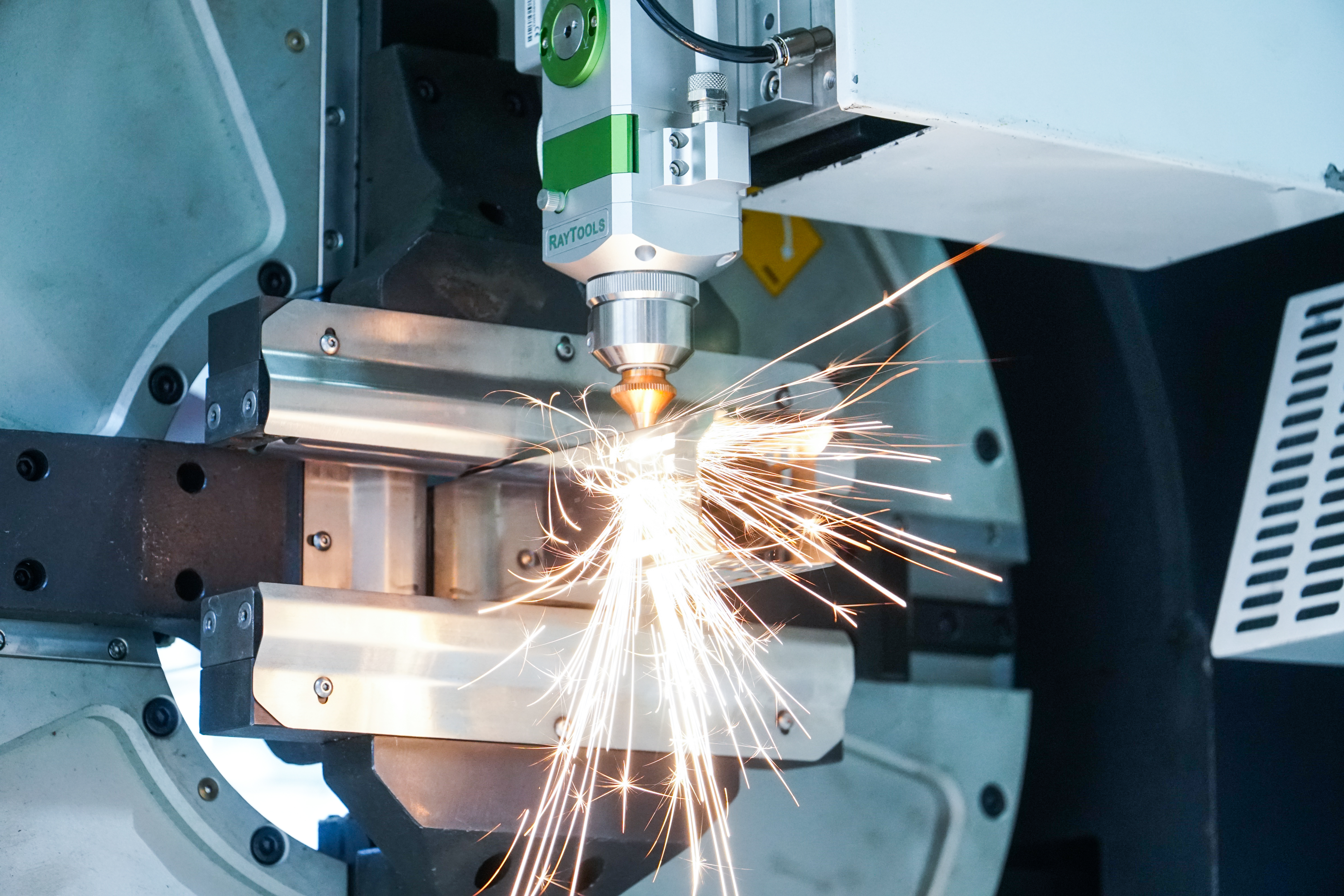 寒潮来袭防寒抗冻严阵以待,寒潮再度来袭打响防寒保暖持久战