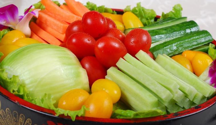 荷叶泡水喝能降脂和降压吗,荷叶和什么泡水喝减肥降脂最有效