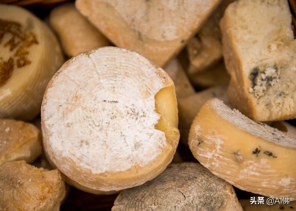 世界上最臭的奶酪吃法,世界上最臭的奶酪为什么那么咸