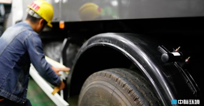 洒水车轮胎应该选择钢丝胎还是尼龙胎？看完文章你就明白了