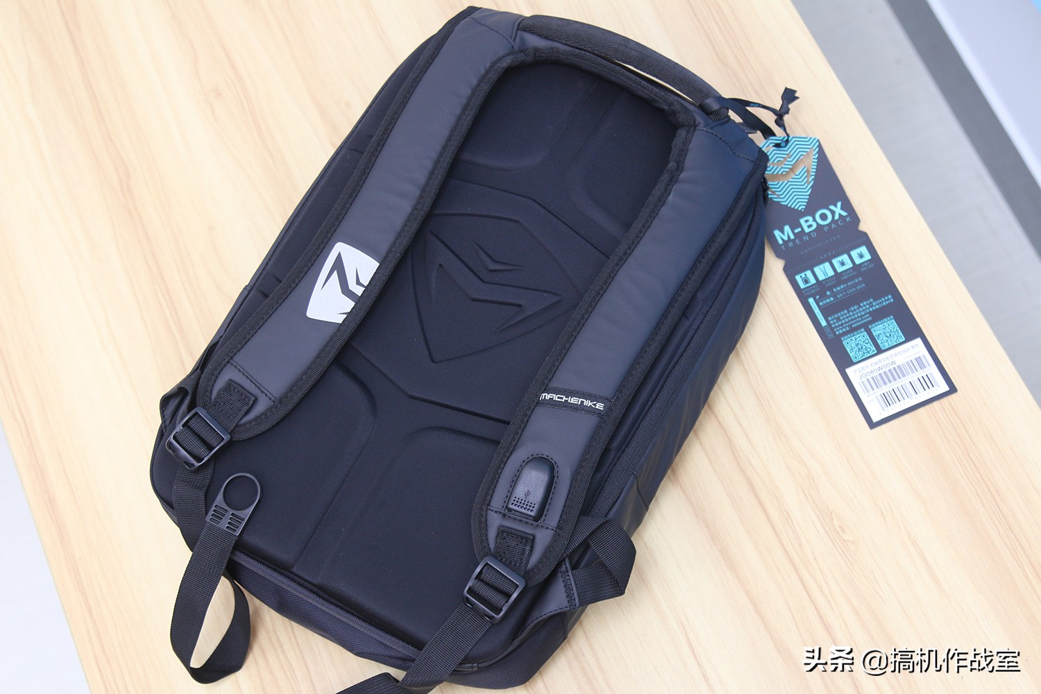 和女友用同款背包是什么感觉？这么会买包，会被夸上天的