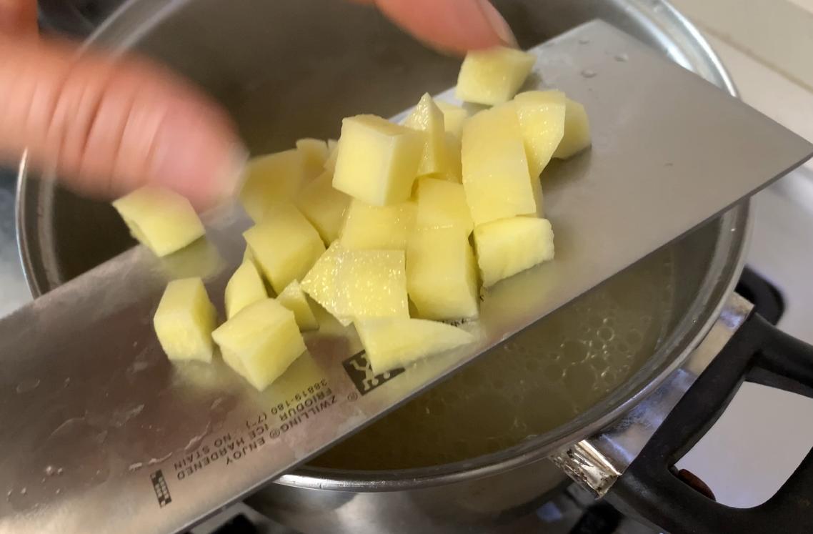 炖完牛肉的汤煮面,炖完牛肉的砂锅去异味