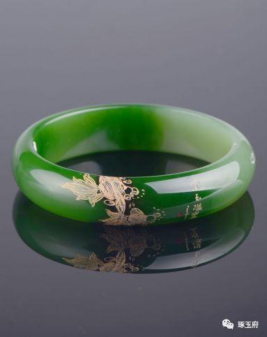 和田玉玉镯碎了,和田玉镯砸不碎是什么原因