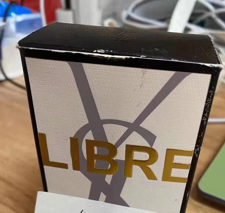 买到假的圣罗兰香水尴尬吗,网购圣罗兰如何避免假货