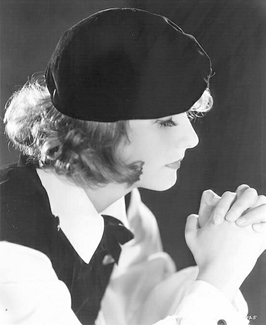 葛丽泰嘉宝有着“二十世纪的蒙娜丽莎”称号,她的脸总让人看不够