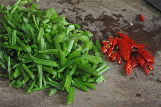 冻虾涮火锅需要怎么处理才不腥,如何煮冻虾不腥又好吃窍门