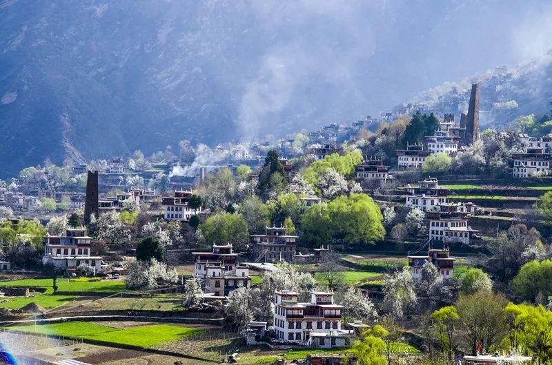 甘孜是个什么神奇的地方,甘孜的人间仙境