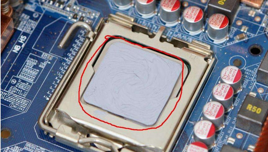 夏天电脑温度高反应慢?教你3招不花钱方法,牙膏也能给电脑降温