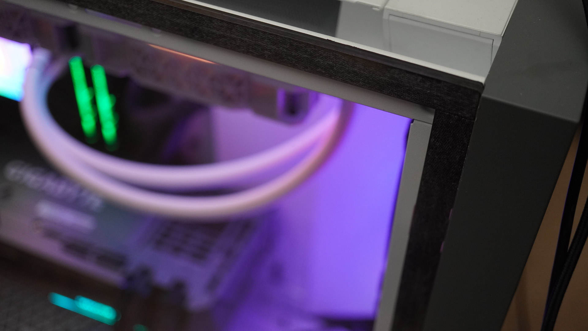 机箱玻璃侧板有必要换亚克力的吗,亚克力侧板对itx机箱影响大吗