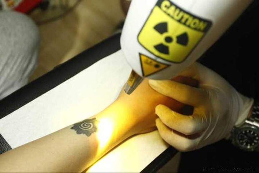 网友把草帽团纹在了腿上，好看是好看，老了怎么办？