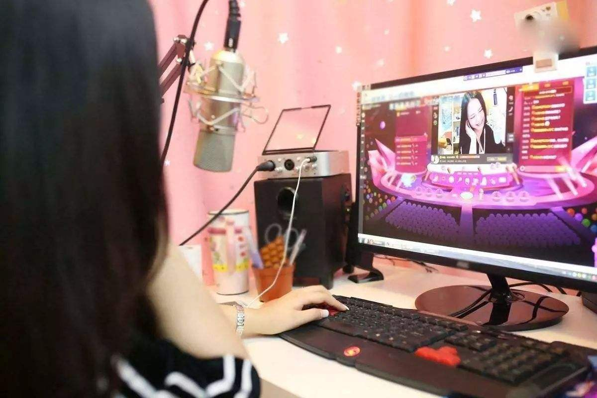 斗鱼与虎鱼为什么合并,斗鱼与牙虎哪个好