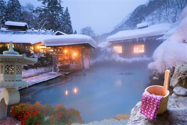 咸宁十大著名旅游景点,嘉鱼山湖温泉消费价格多少