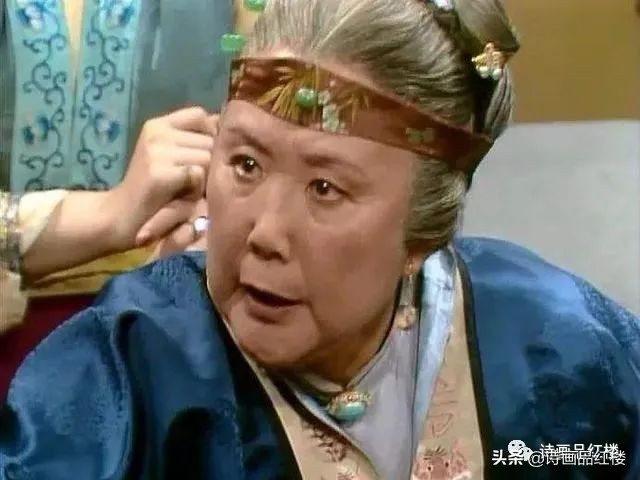 邢夫人：假善佯慈心若刀，性情愚弱枉身骄