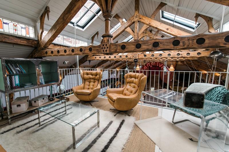 这些千奇百怪的房子,这些户型奇葩的房子居然还挺抢手