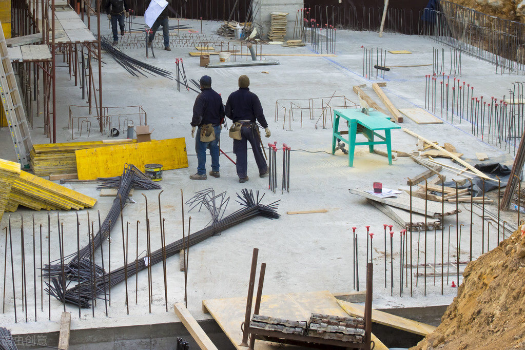 建筑工人一个月挣多少钱,建筑工人一般能赚多少钱