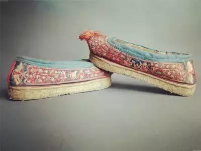 最好看的手工绣花鞋,老一辈手工艺术绣花鞋