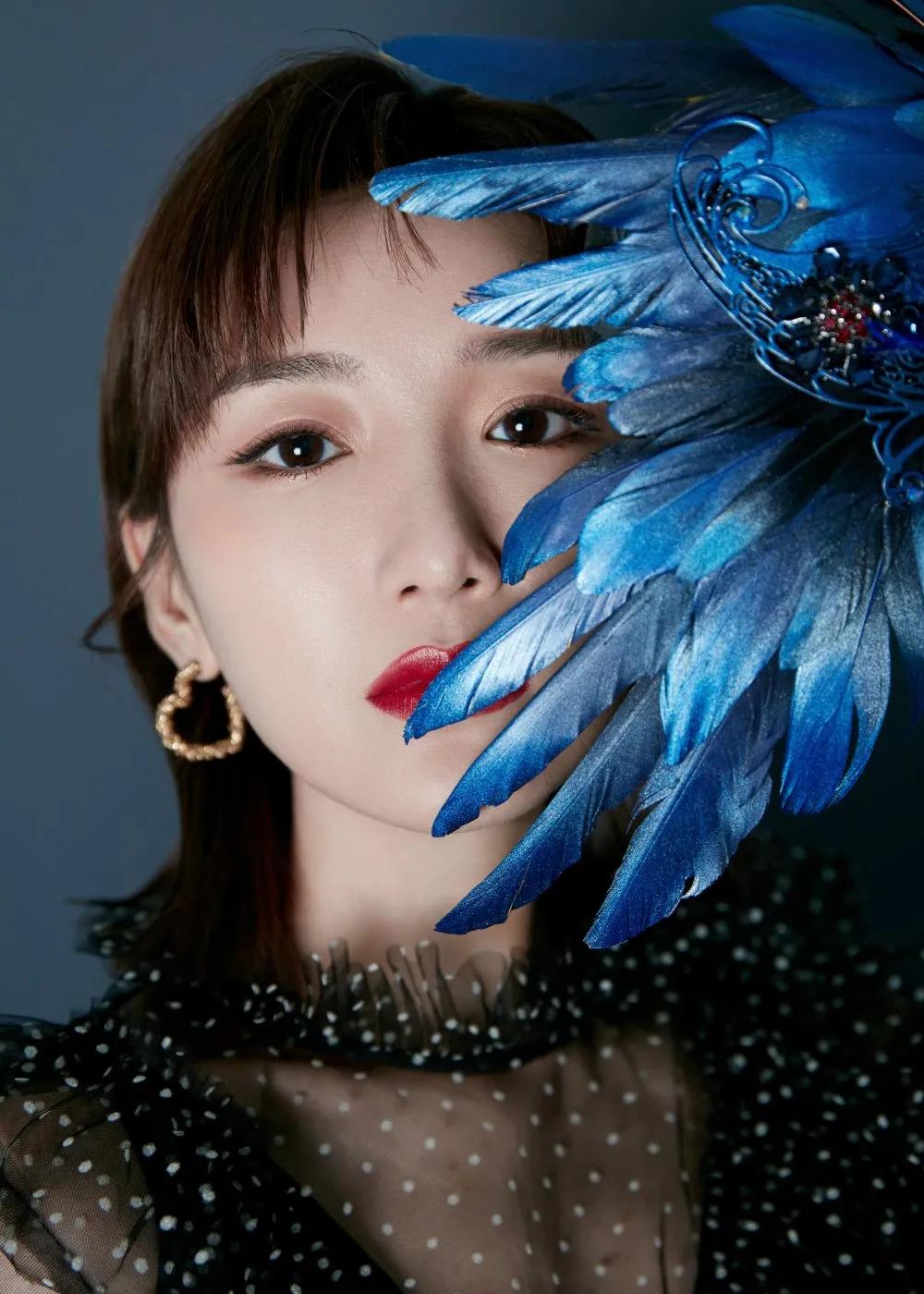 毛晓彤问心同款穿搭,毛晓彤怦然心动20岁穿搭