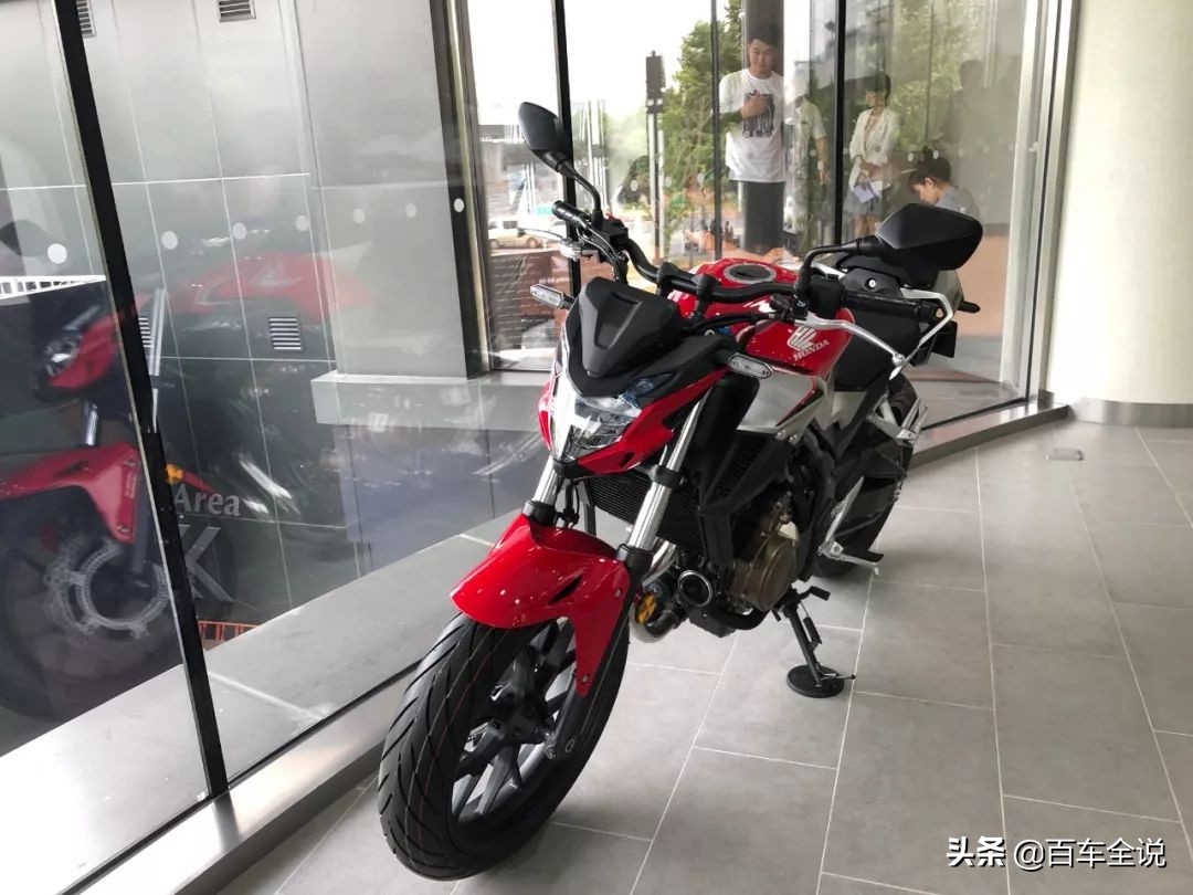 每个男孩都有一个女孩梦,每个男孩都有一个单车梦