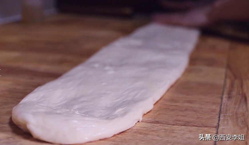 早餐店炸油条的做法和配方与教程,李姐做油条的最简单方法