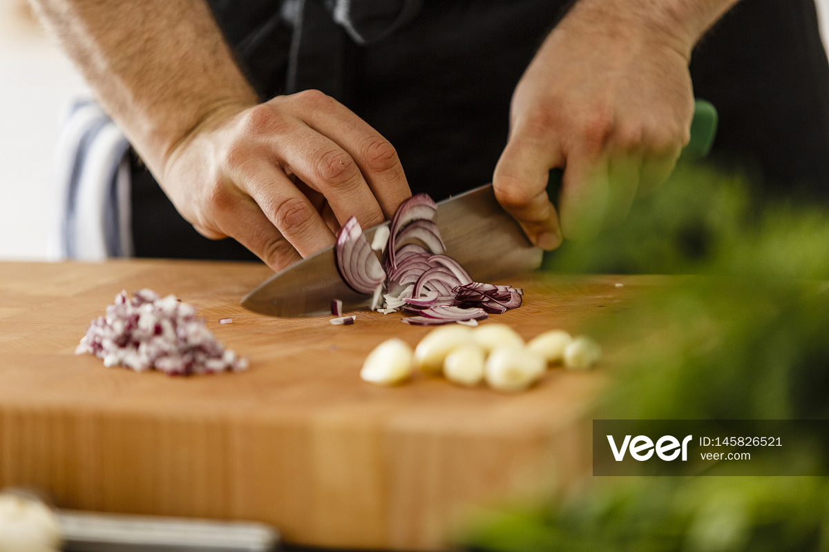 拒绝“腋”来香|精油调配体香剂，化解夏日尴尬