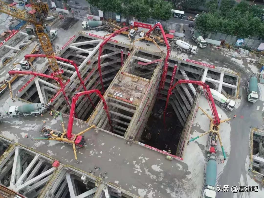 65米混凝土天泵实际工作距离,天泵泵送混凝土坍落度一般多少