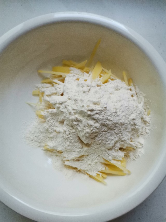 陕北洋芋叉叉怎么做最好吃,家庭版洋芋叉叉教程