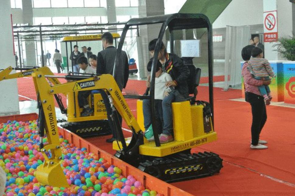 小孩喜欢挖掘机是什么原因,孩子为什么喜欢挖掘机