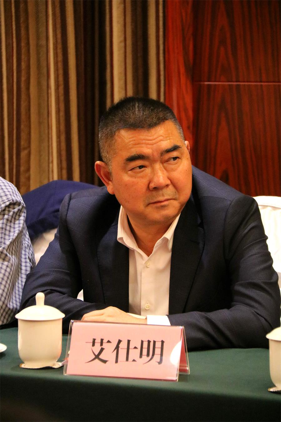 向新而行·用勤奋和格局赢得人生——探访贵州遵义企业家艾仕明的匠心与慧眼