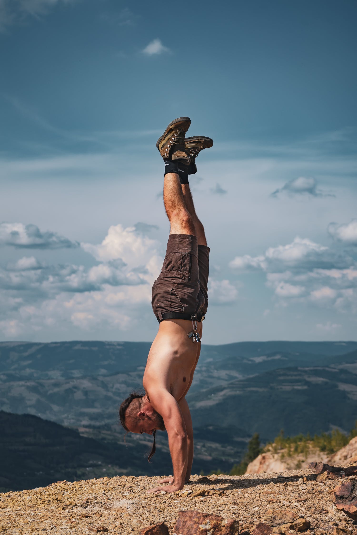 怎样改变胆小懦弱不自信的自己,怎样战胜自己内心的胆小和懦弱