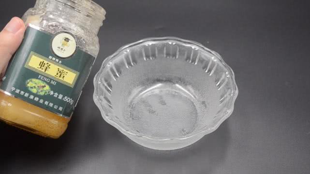 消灭蟑螂的好办法在家里就能解决,消灭蟑螂不用小苏打的方法