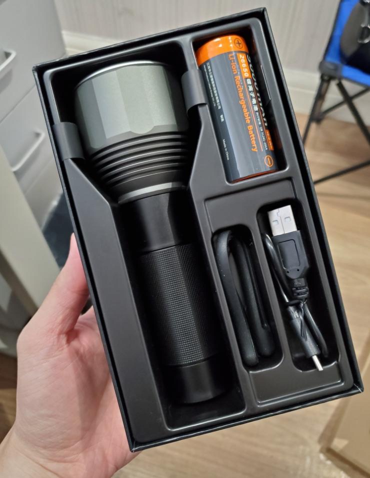 小米手电筒爆闪,小米新款手电筒测评