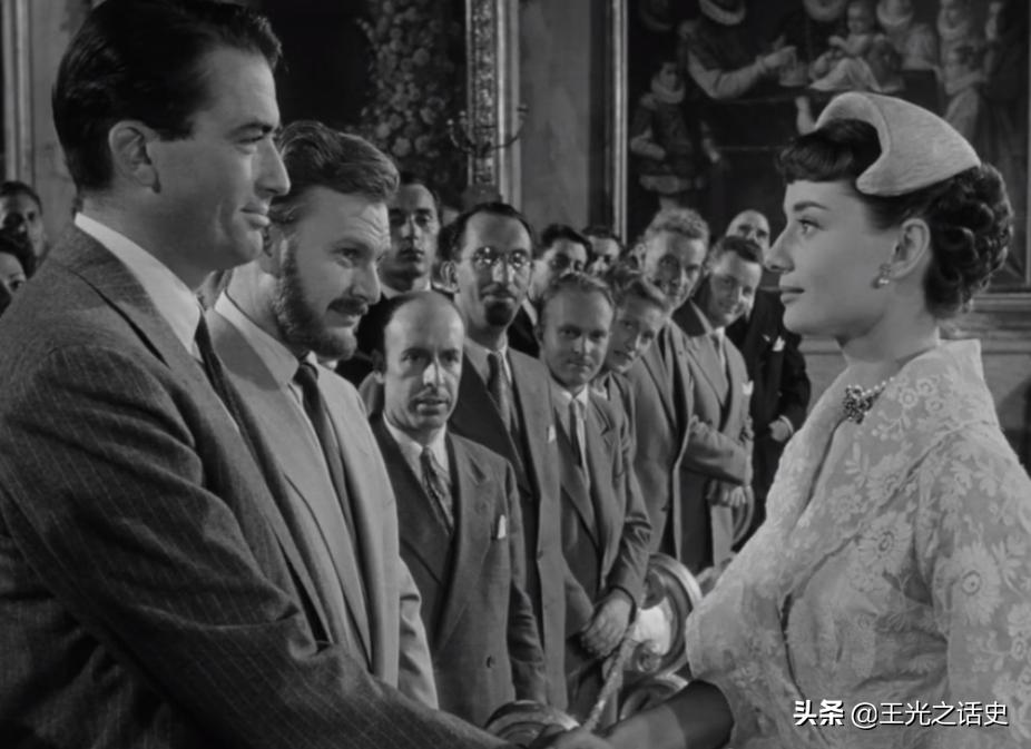 奥黛丽赫本成熟时期电影简介,1953年赫本《罗马假日》